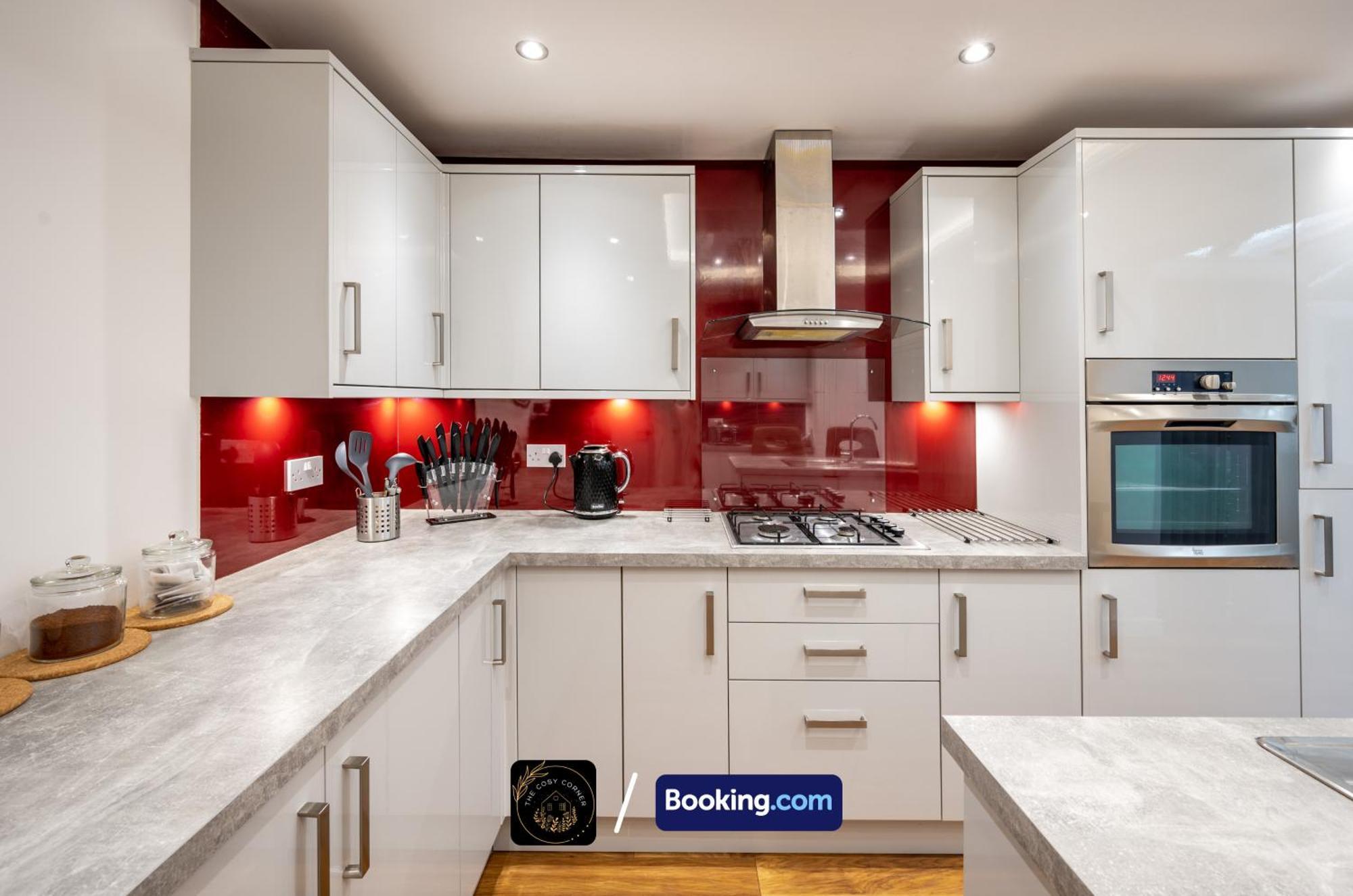 Cosy 3-Bed House, Garden & Free Parking In Stretford Lägenhet Manchester Exteriör bild