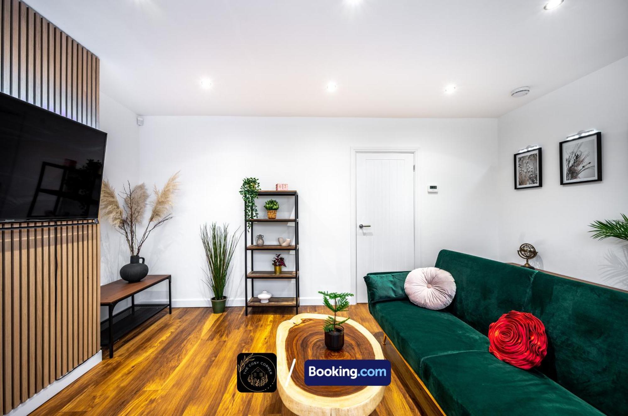 Cosy 3-Bed House, Garden & Free Parking In Stretford Lägenhet Manchester Exteriör bild