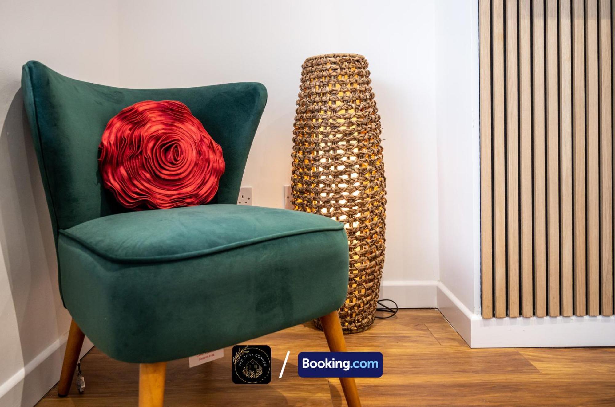 Cosy 3-Bed House, Garden & Free Parking In Stretford Lägenhet Manchester Exteriör bild