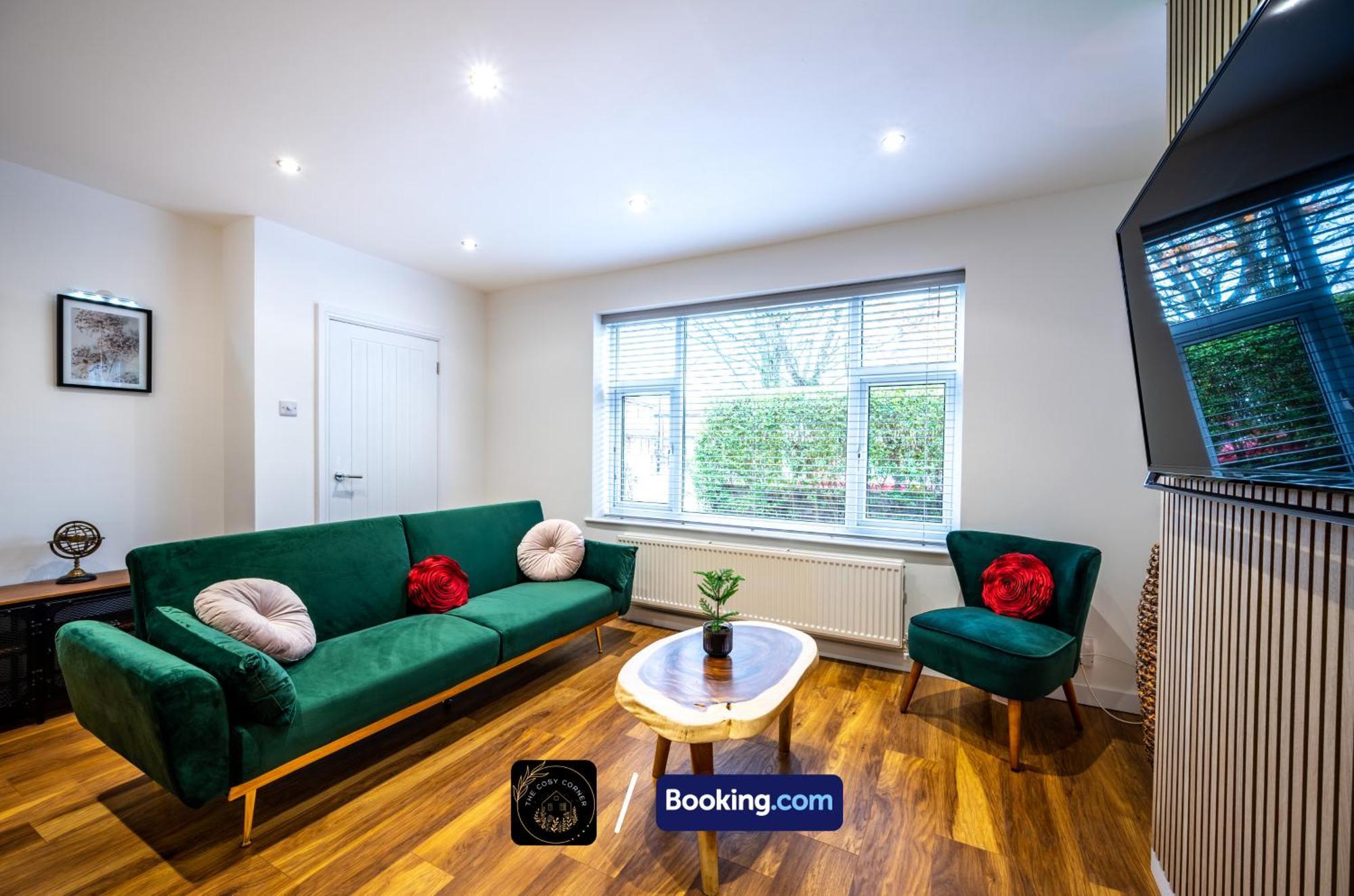Cosy 3-Bed House, Garden & Free Parking In Stretford Lägenhet Manchester Exteriör bild