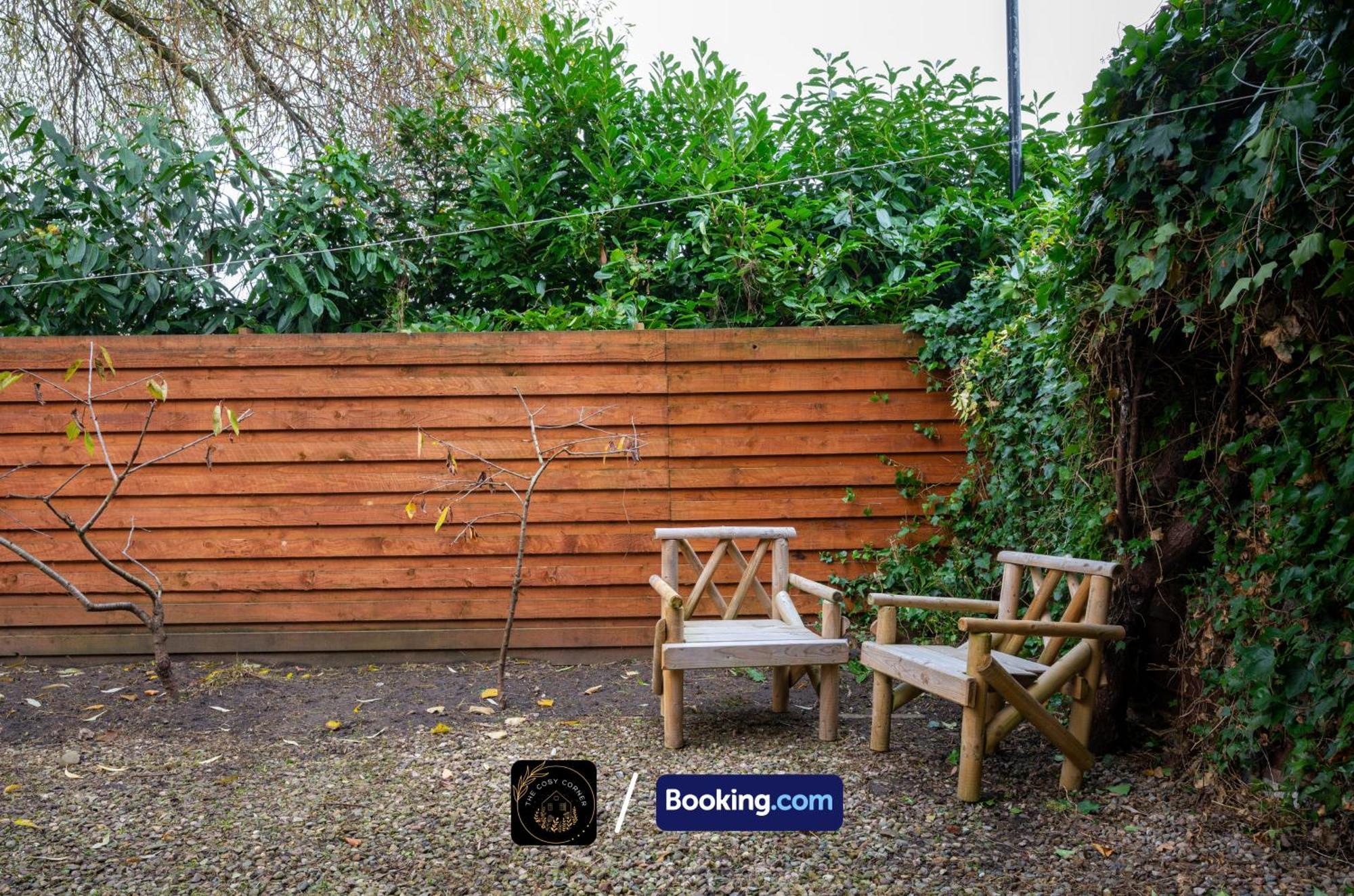 Cosy 3-Bed House, Garden & Free Parking In Stretford Lägenhet Manchester Exteriör bild
